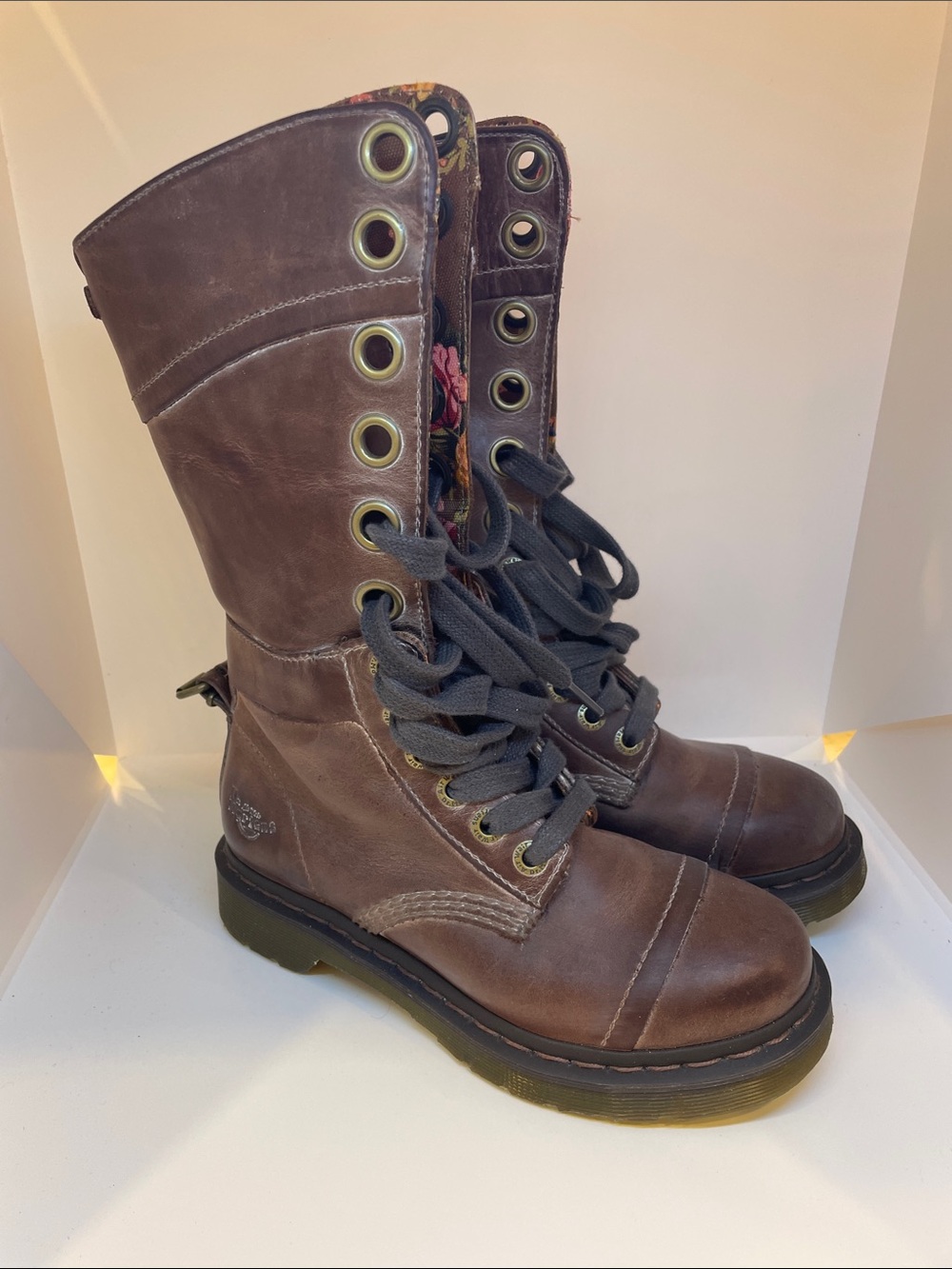Dr. Martens Women's Triumph 1914 Brown Leather Lace-Up Floral Int Boots - Rare!